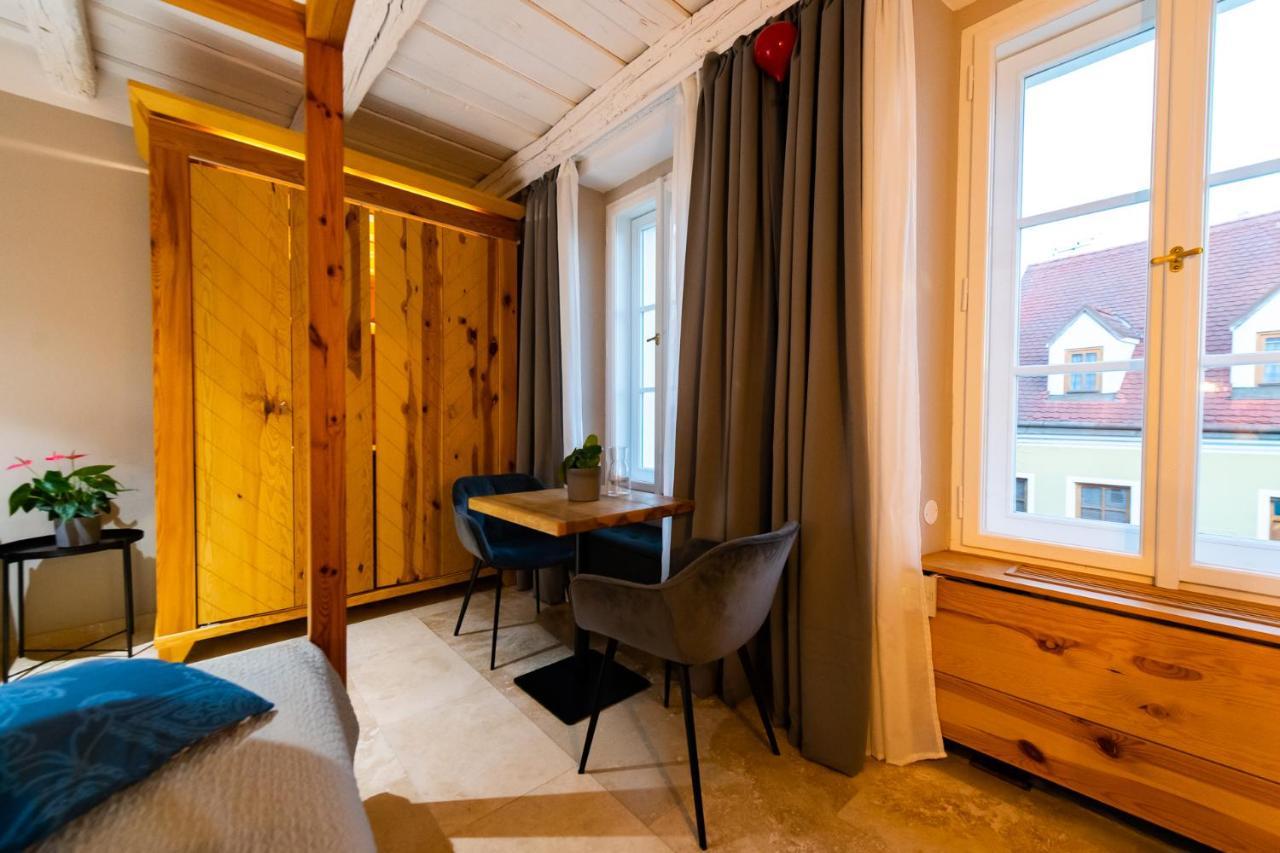 Hotel Desatero Mikulov Exteriör bild